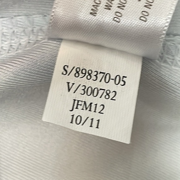 Old Navy Active Workout Tank Built in Bra Cutout Back S - Picture 14 of 16